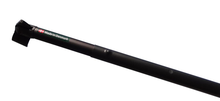 Viper-Flex Styx Elite+ single support leg lying at an angle, black telescopic aluminium pole with a flat clamp head and a red Made in Denmark sticker on the upper section.