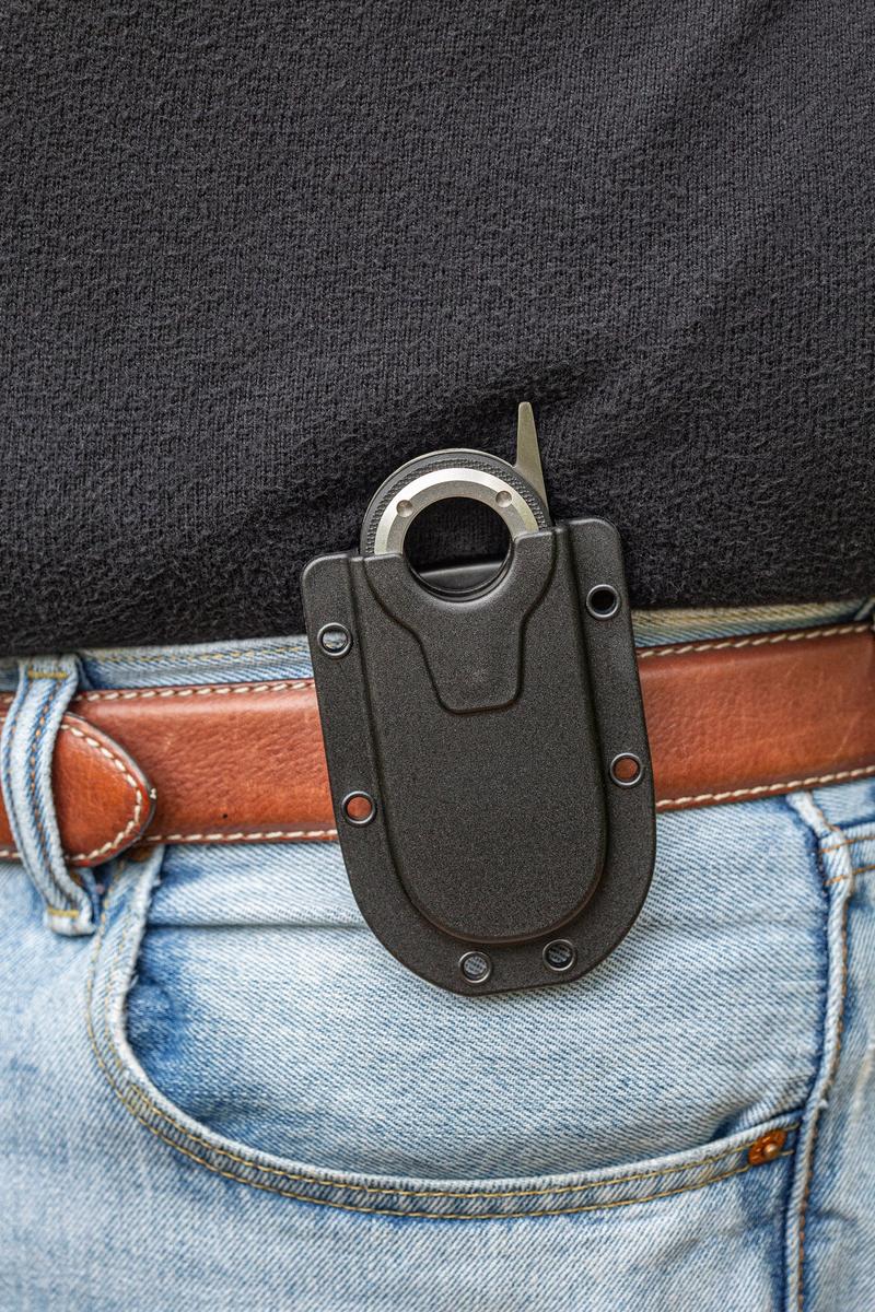 Smiths Folding Gut Hook - Seatbelt Cutter