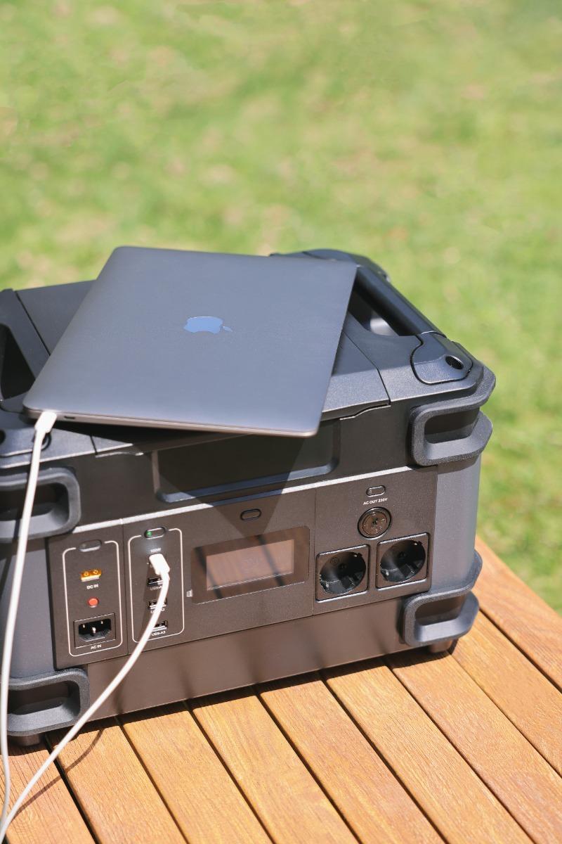 EZVIZ EZVIZ 2000 Watt PS1300 1324Wh Portable Power Station Solar Panel Compatible