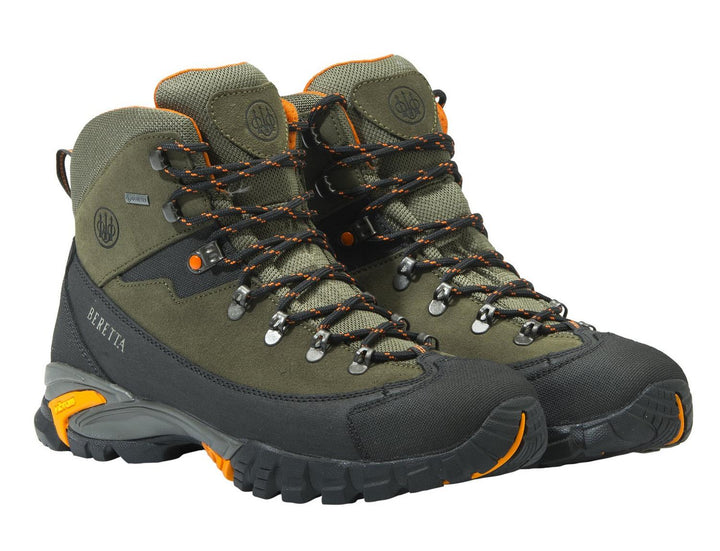 The same pair from the opposite three-quarter angle, GORE-TEX badge and Beretta trident visible on the outer ankle.
