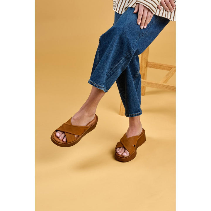 Bobbi Wedge Sandal Tan Nubuck