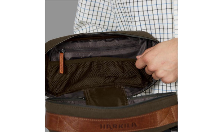 Härkila Toiletry Bag Warm Olive — 4L Canvas Wash Bag