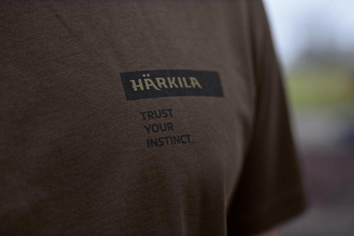 Harkila Härkila logo band S/S tshirt Shadow brown/Tarmac – view 4