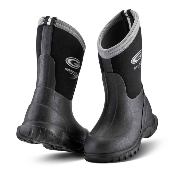 Grubs Tideline 4.0 youth insulated wellington boots in black neoprene with grey trim, pair three-quarter view