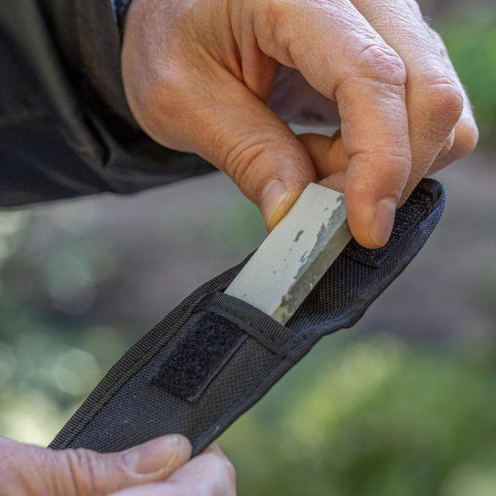 Smiths 4" Natural Arkansas Sharpening Stone w/ Pouch