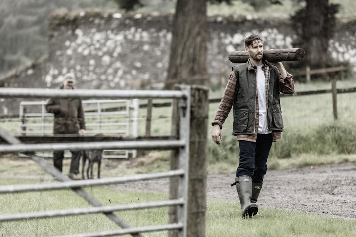Hoggs of Fife Padded Waxed Waistcoat Olive