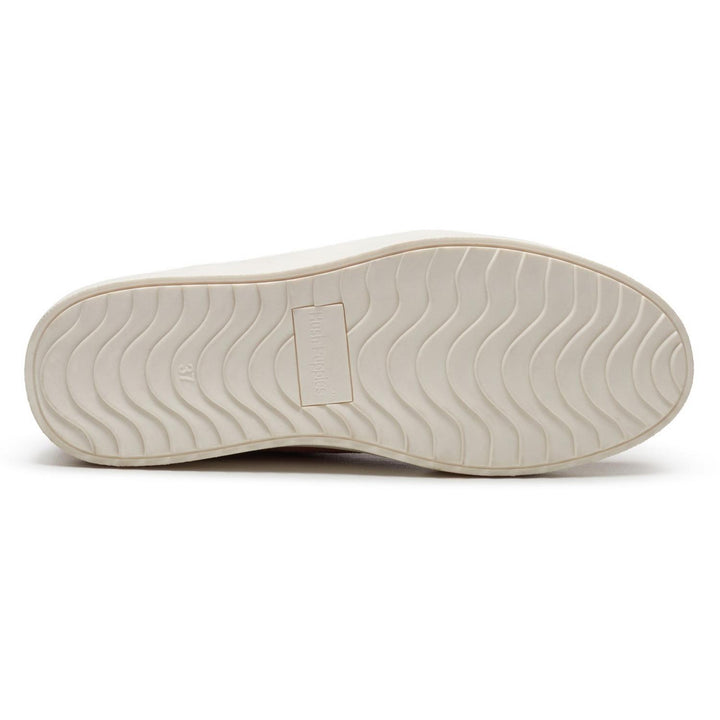Nesta Trainer CLAY