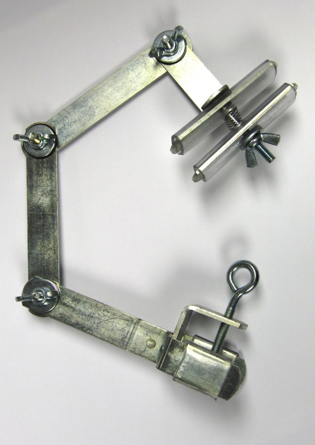 BushWear Boiling Clamp for Trophies - Fully adjustable clamp. , Allows you to position your Trophy perfectly during boiling.