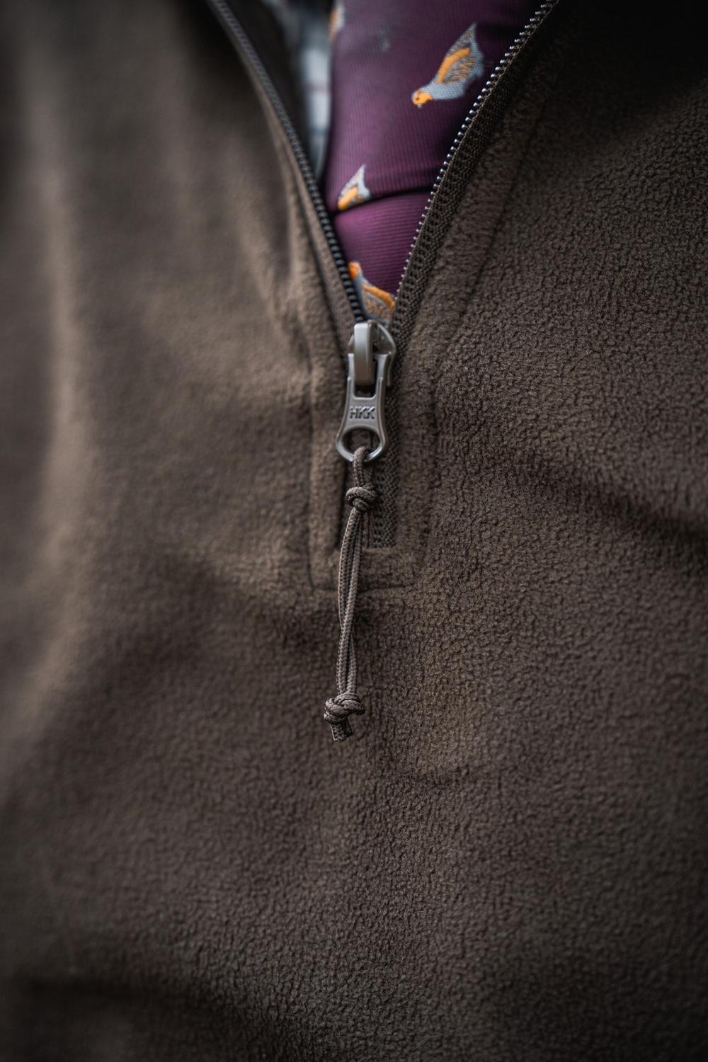 Seeland Benjamin Half Zip Fleece Pine – view 7: close-up of the zip pull and drawcord toggle