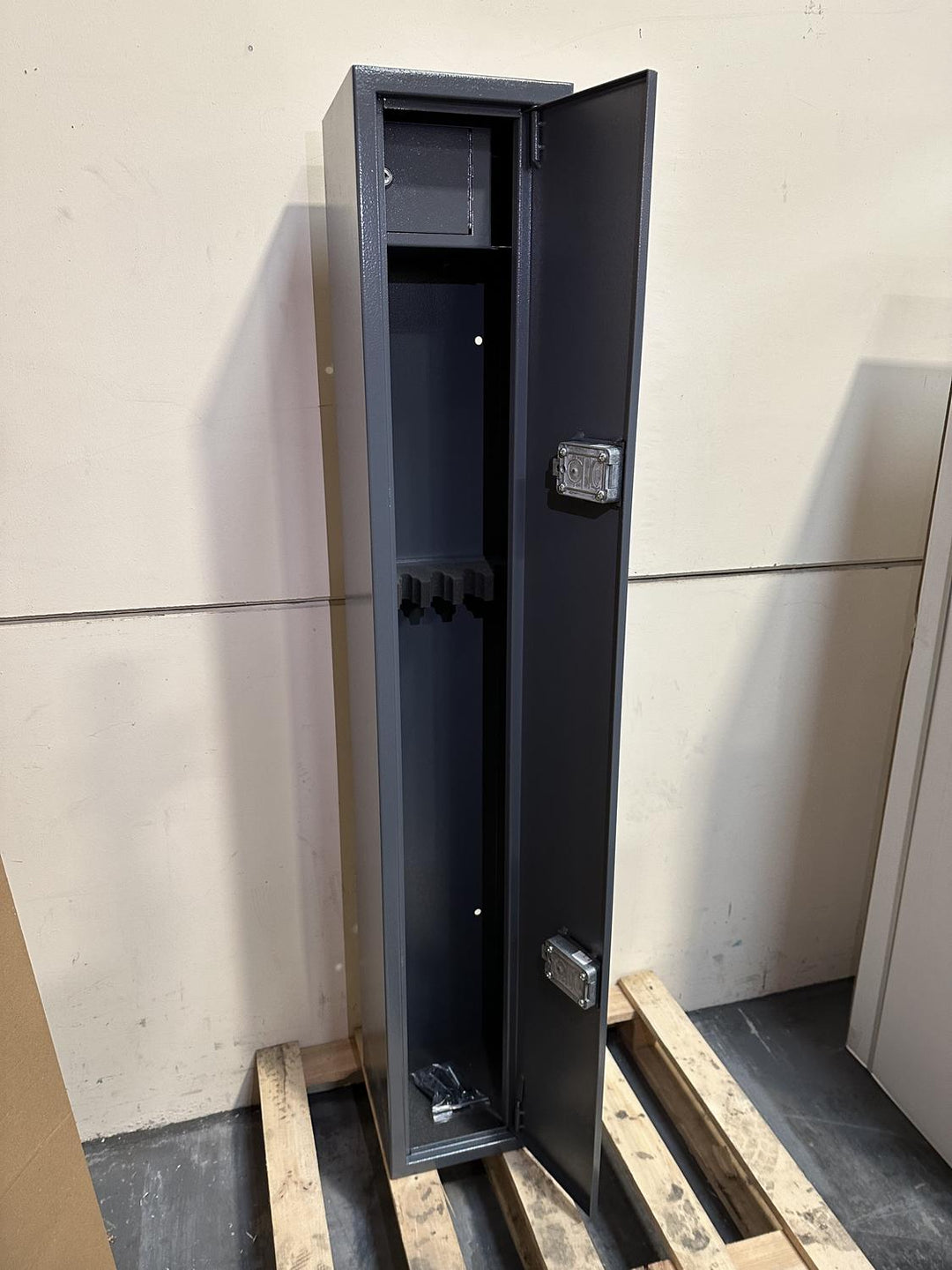 Boston Security BSEC5 Locking Gun Safe with Key Lock
