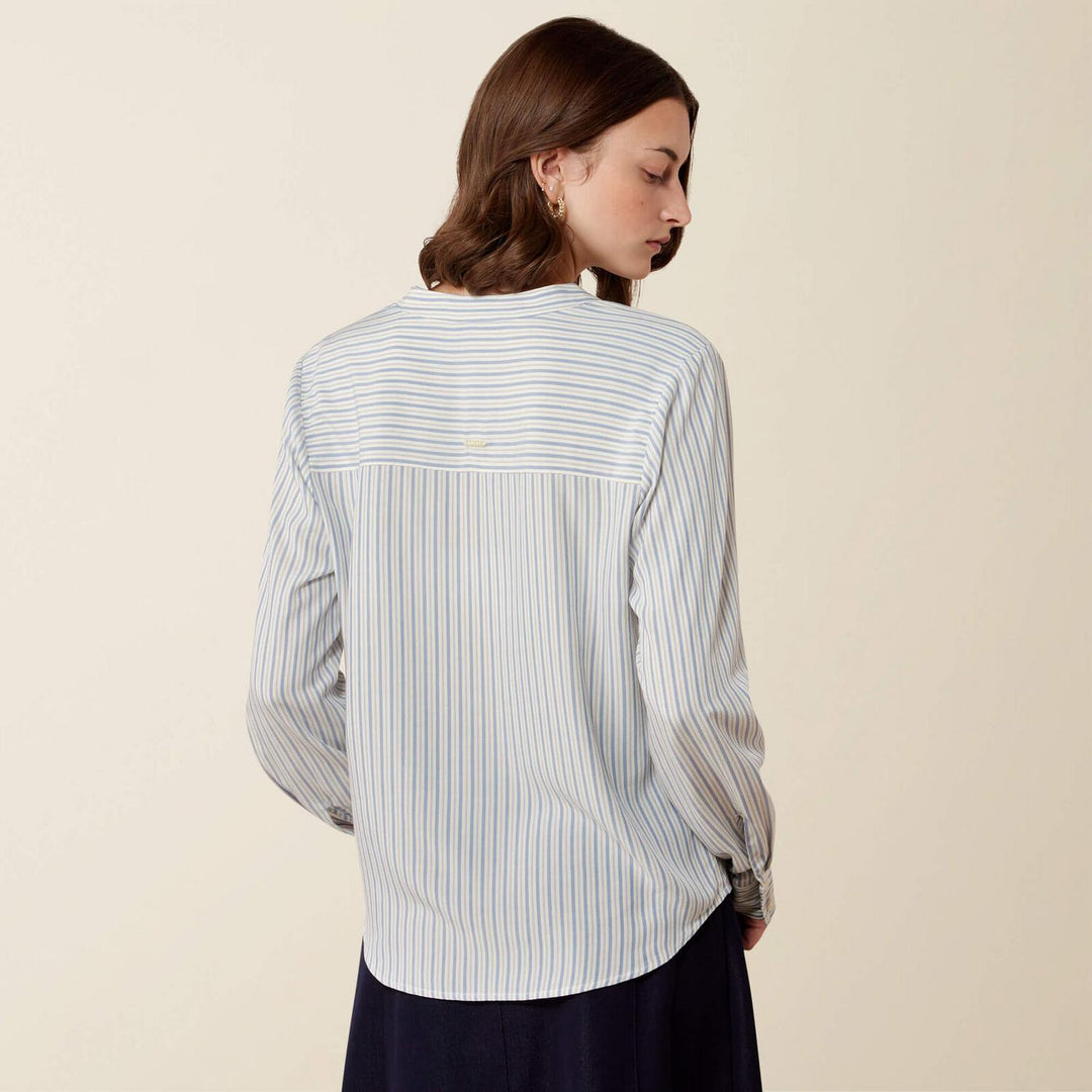 Ariat Ladies Thornbeck Long Sleeve Blouse – view 2