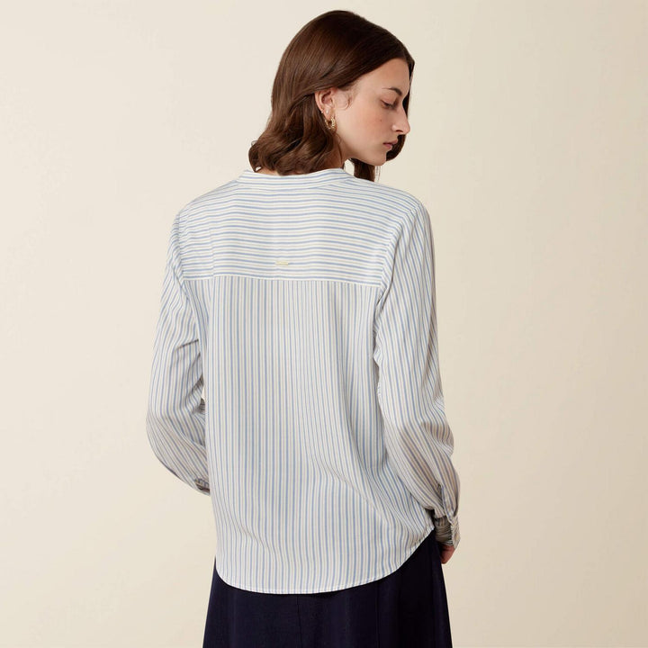 Ariat Ladies Thornbeck Long Sleeve Blouse – view 2