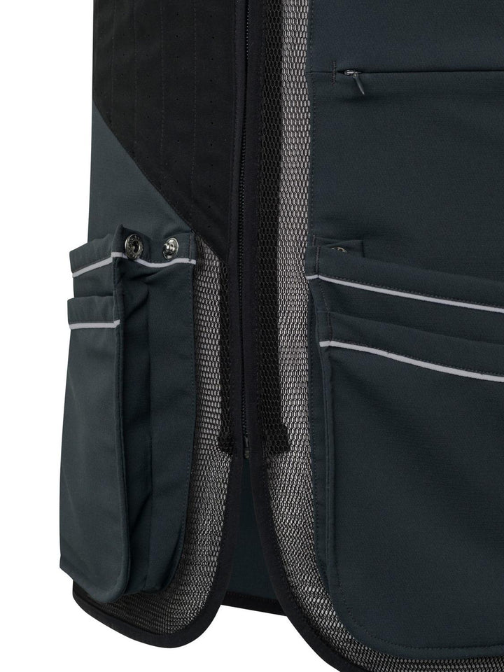 Beretta Looper Vest Camo, close-up of the lower front pockets, zip and mesh lining