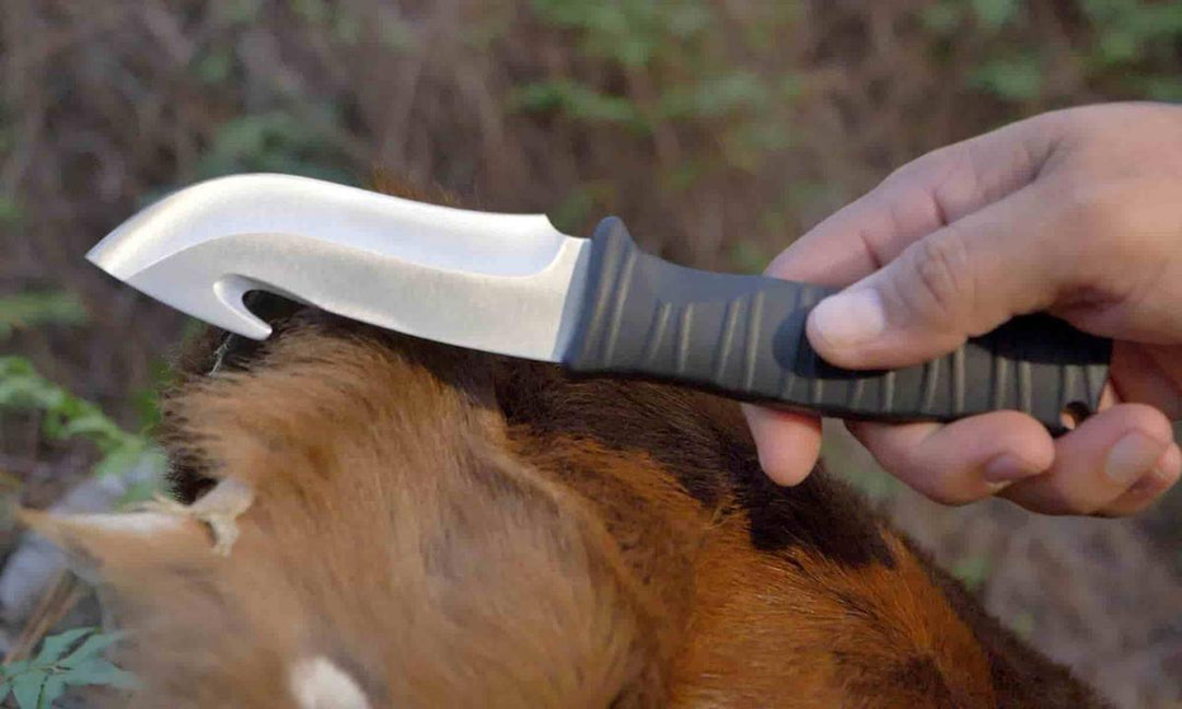 Camillus 5 Piece Essential Hunting Kit / Includes Fixed Blade Gut Hook, Caping Knife, Rip Spreader, Sheath & Gloves