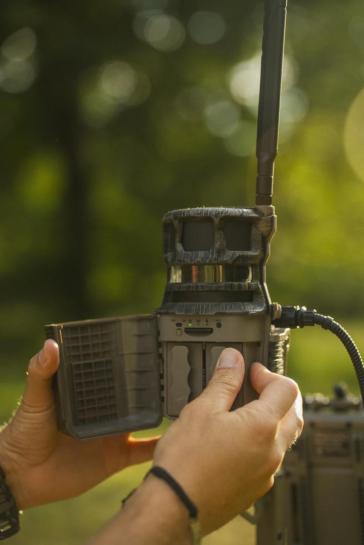 Stealth Cam Stealth Cam Revolver Pro 2.0 Global Cellular Trail Camera  36MP 360 Wildlife Coverage GPS & Command Pro App