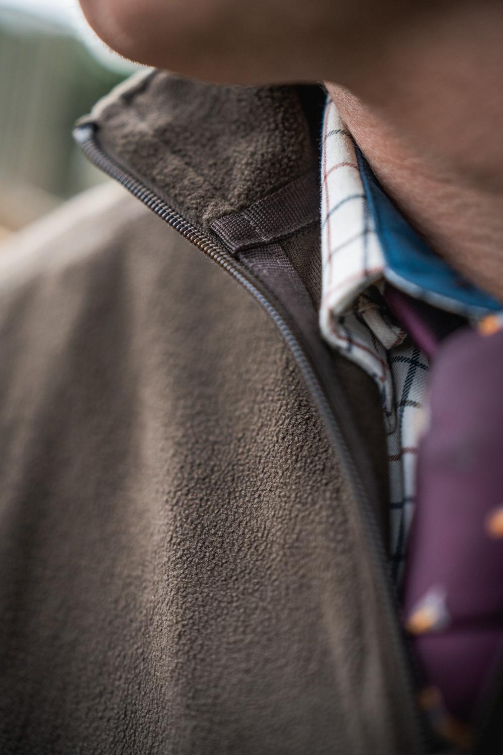 Seeland Benjamin Half Zip Fleece Pine – view 8: close-up of the open collar and zip with a tartan shirt visible at the neck