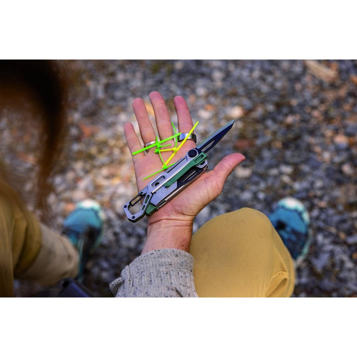 Gerber Gerber Stakeout Spark Camping Multi-tool – Baltic Haze