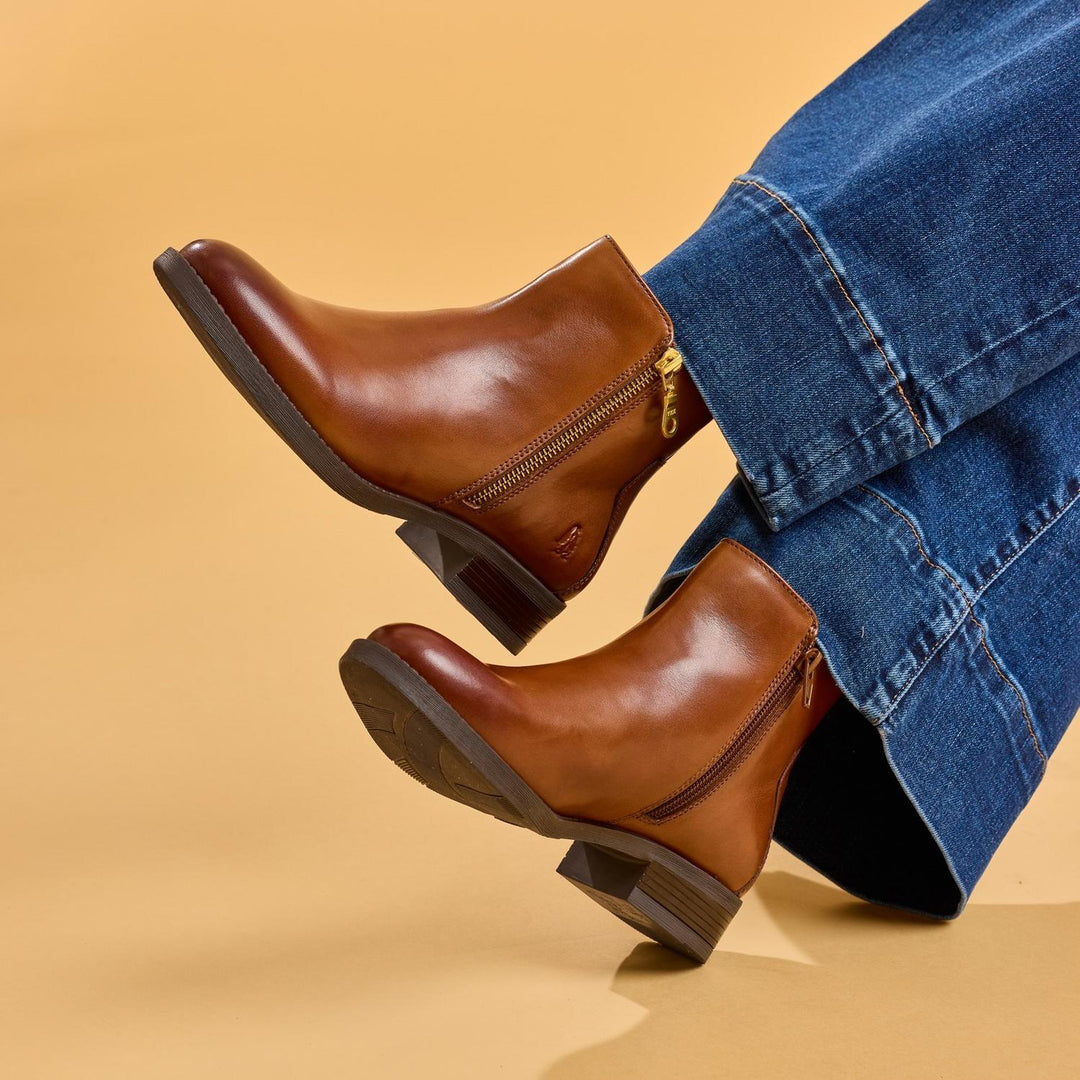 Perry Zip Boot TAN