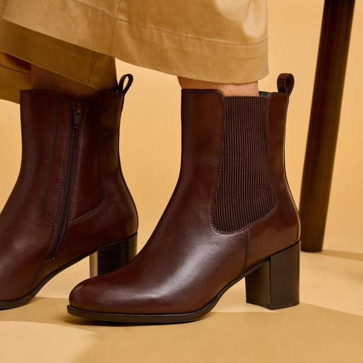 Camellia Heeled Boot BROWN