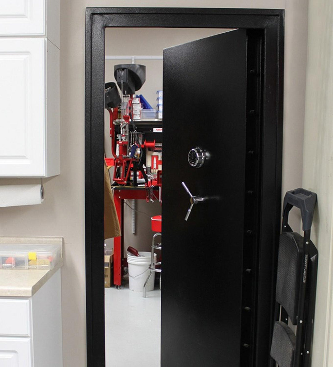 Hornady Vault Door (36" X 80") – view 3