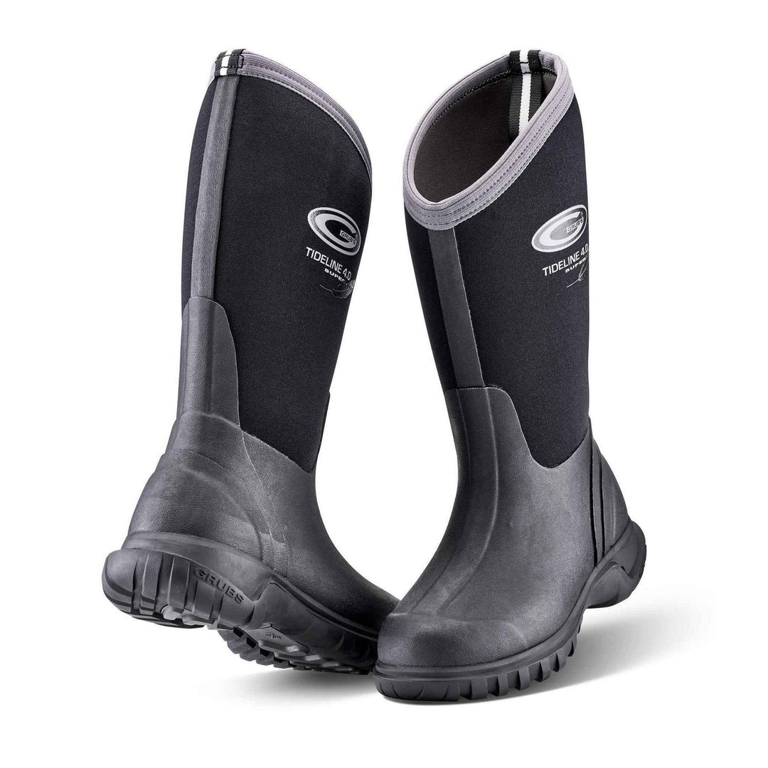 Grubs Tideline 4.0 insulated calf-height wellington boots in black with grey trim, pair shown from the front three-quarter