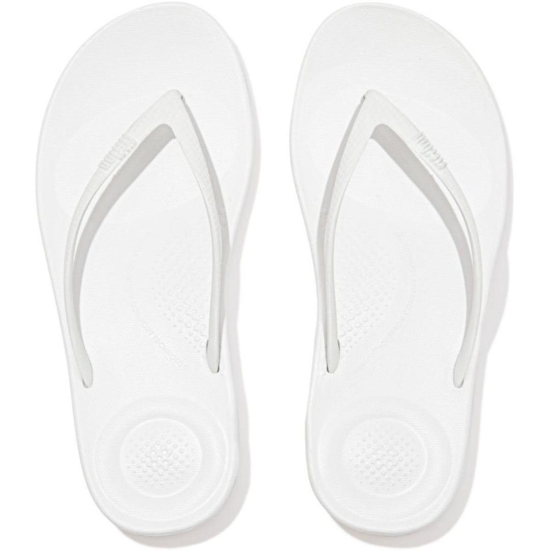 Fit Flop iQushion Ergonomic Flip Flops Urban White