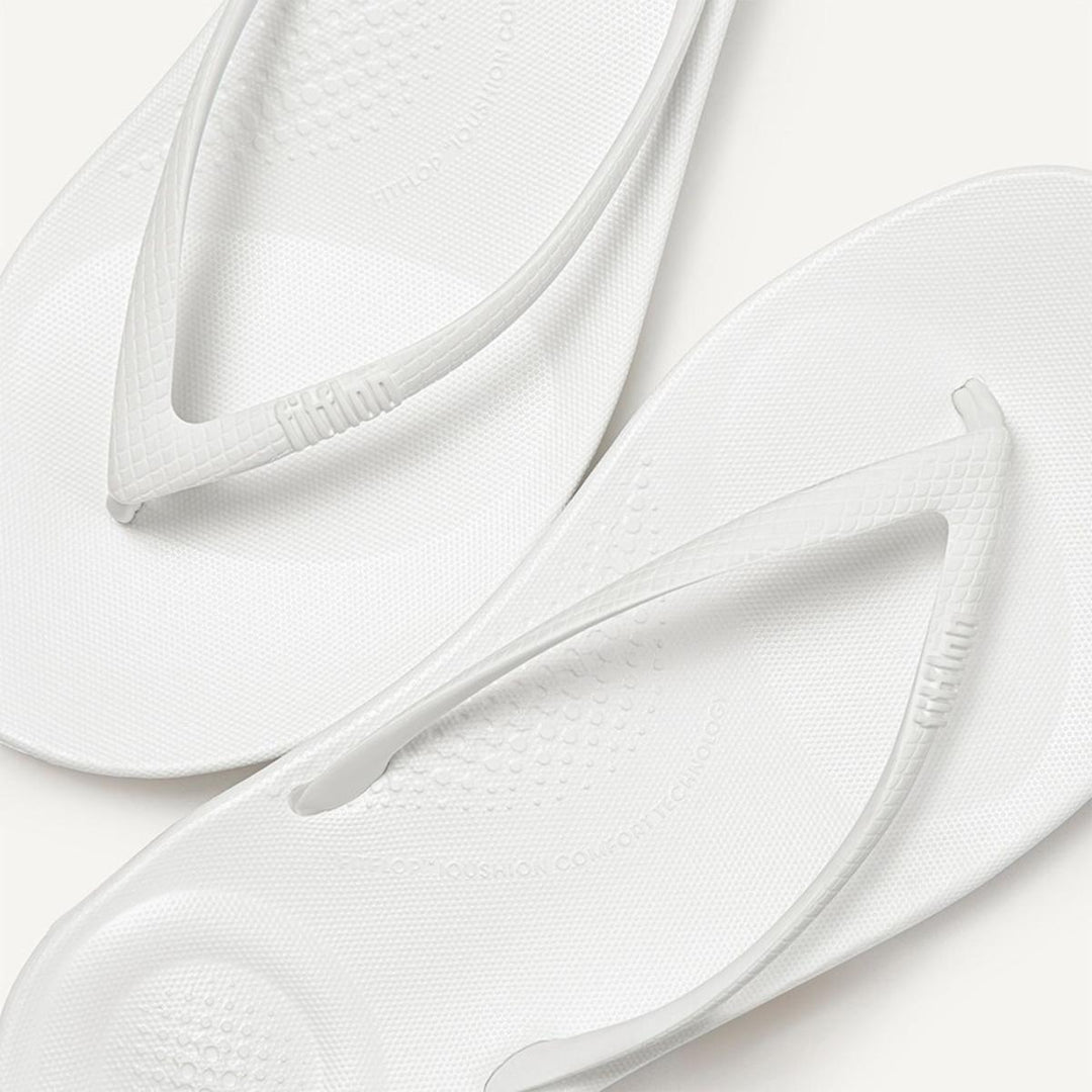 Fit Flop iQushion Ergonomic Flip Flops Urban White