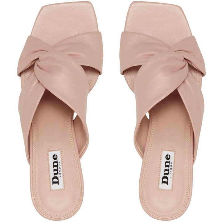 Dune Magnet Sandal Ecru