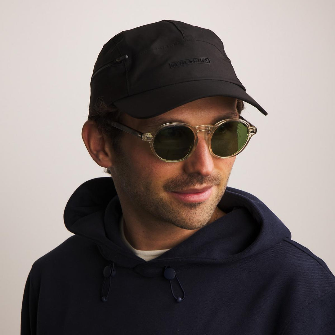 Sealskinz Scole Waterproof Men's Zipped Pocket Cap Black Men's HAT